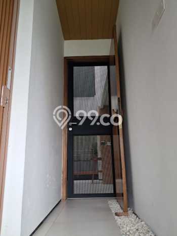 Dijual Hunian Rumah Terawat 3 KT di Meruya, Jakarta Barat Dijual Hunian Rumah Terawat 3 KT di Meruya, Jakarta Barat