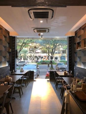 LOKASI STRATEGIS! Ruko di Green Lake City, Luas 270m², Pusat Komersial, Mainroad LOKASI STRATEGIS! Ruko di Green Lake City, Luas 270m², Pusat Komersial, Mainroad