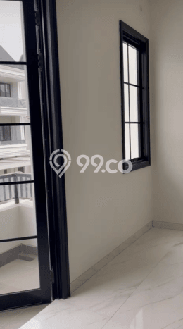 Hunian Mewah LB 195m2 Siap Pakai Desain Elegan di Alam Sutera, Tangerang Hunian Mewah LB 195m2 Siap Pakai Desain Elegan di Alam Sutera, Tangerang