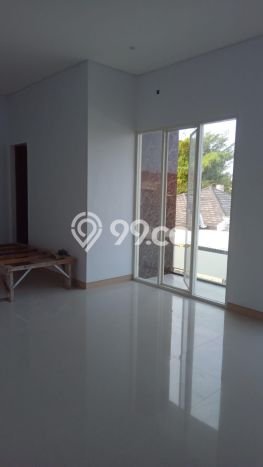 Rumah Modern Cantik 4 Kamar Siap Huni di Rungkut Rumah Modern Cantik 4 Kamar Siap Huni di Rungkut