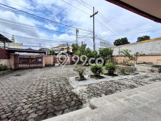 Jual Rumah Mewah Megah Dengan View Eksklusif di Mayjen Sungkono, Surabaya Jual Rumah Mewah Megah Dengan View Eksklusif di Mayjen Sungkono, Surabaya