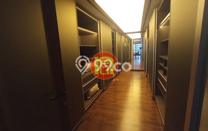 Hunian Strategis 330m2 di Sudirman Jakarta Selatan 3 KT Hunian Strategis 330m2 di Sudirman Jakarta Selatan 3 KT