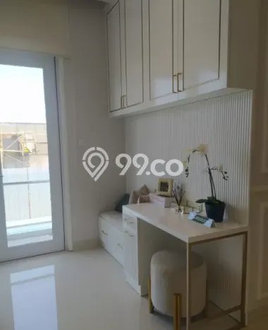 Rumah Luxury Modern Tanpa Renovasi di Gading Serpong Tangerang Rumah Luxury Modern Tanpa Renovasi di Gading Serpong Tangerang