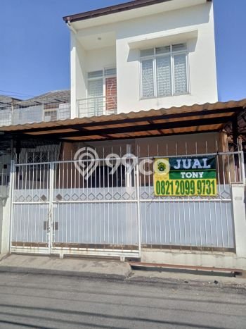 Rumah Strategis dengan Luas Tanah 86m² dan Luas Bangunan 150m² di Kawasan Regol, Bandung Rumah Strategis dengan Luas Tanah 86m² dan Luas Bangunan 150m² di Kawasan Regol, Bandung