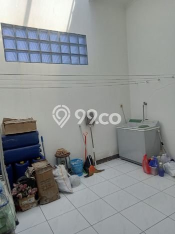Rumah Strategis dengan Luas Tanah 86m² dan Luas Bangunan 150m² di Kawasan Regol, Bandung Rumah Strategis dengan Luas Tanah 86m² dan Luas Bangunan 150m² di Kawasan Regol, Bandung