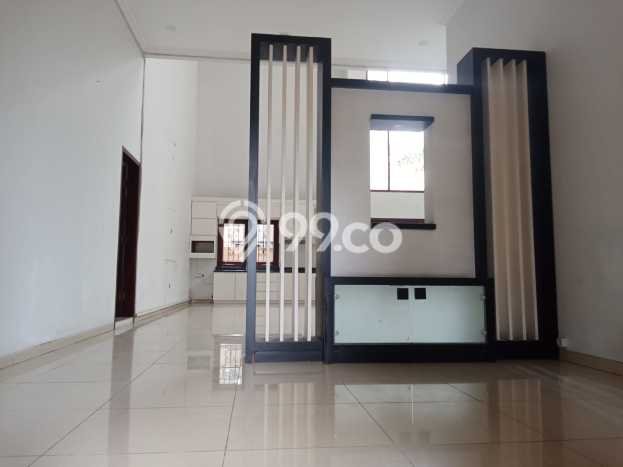 Rumah Nyaman area papandayan, 4 KT, Area Tenang, Luas 550m² LB 500m² Rumah Nyaman area papandayan, 4 KT, Area Tenang, Luas 550m² LB 500m²