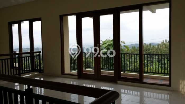 Rumah Luxury Modern Siap Huni di Bukit Sari Semarang Rumah Luxury Modern Siap Huni di Bukit Sari Semarang