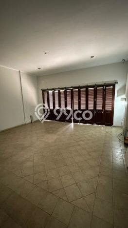 Rumah Nyaman area papandayan, 4 KT, Area Tenang, Luas 550m² LB 500m² Rumah Nyaman area papandayan, 4 KT, Area Tenang, Luas 550m² LB 500m²