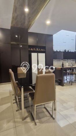 Rumah Mewah LB 425m2 Siap Pakai Desain Elegan di Jangli, Semarang Rumah Mewah LB 425m2 Siap Pakai Desain Elegan di Jangli, Semarang