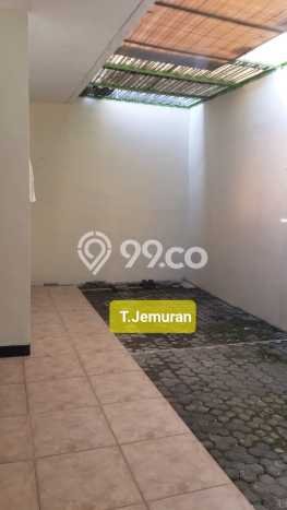 Rumah Strategis kawasan Semarang Utara, 2 KT, Area Nyaman, Luas 144m2m² LB 144m2m² Rumah Strategis kawasan Semarang Utara, 2 KT, Area Nyaman, Luas 144m2m² LB 144m2m²