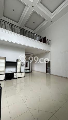Rumah Nyaman area papandayan, 4 KT, Area Tenang, Luas 550m² LB 500m² Rumah Nyaman area papandayan, 4 KT, Area Tenang, Luas 550m² LB 500m²
