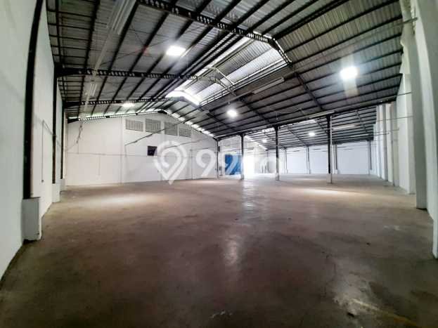 Gudang di Semarang Tengah, Luas 2000m2m², Lokasi Komersial, Disewakan Gudang di Semarang Tengah, Luas 2000m2m², Lokasi Komersial, Disewakan