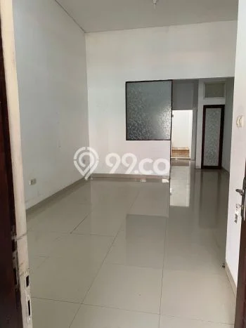 Lokasi terbaik! Rumah siap huni disewakan di Antapani LB 100m2 Lokasi terbaik! Rumah siap huni disewakan di Antapani LB 100m2