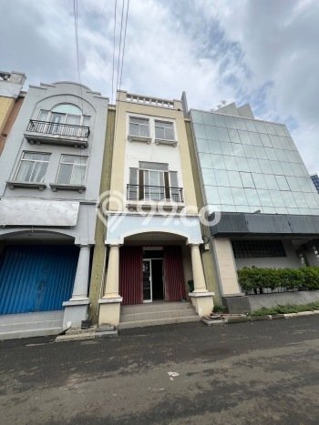 Ruko Area Premium di Serpong Utara, Luas 249m², Prospektif Ruko Area Premium di Serpong Utara, Luas 249m², Prospektif
