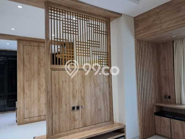 Rumah Mewah LB 315m2 Siap Huni Desain Elegan di Gading Serpong, Tangerang Rumah Mewah LB 315m2 Siap Huni Desain Elegan di Gading Serpong, Tangerang