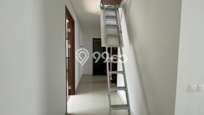 Hunian Mewah Siap Huni LT 144m2 di BSD, Tangerang Selatan Hunian Mewah Siap Huni LT 144m2 di BSD, Tangerang Selatan