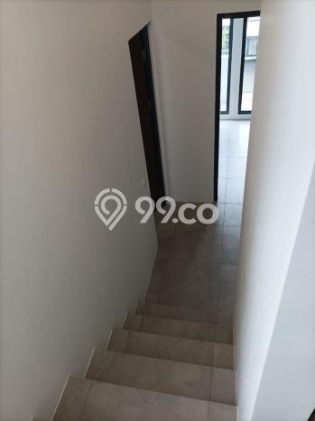 Rumah Modern 3 KT di BSD Tangerang Full Furnished Rumah Modern 3 KT di BSD Tangerang Full Furnished