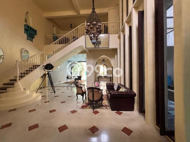 Disewakan Rumah Nyaman di Menteng Harga Rp 700 Juta/ Tahun Disewakan Rumah Nyaman di Menteng Harga Rp 700 Juta/ Tahun