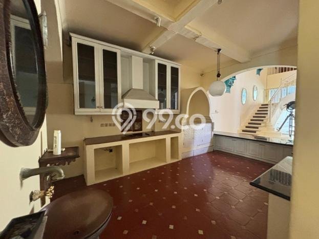Disewakan Rumah Nyaman di Menteng Harga Rp 700 Juta/ Tahun Disewakan Rumah Nyaman di Menteng Harga Rp 700 Juta/ Tahun