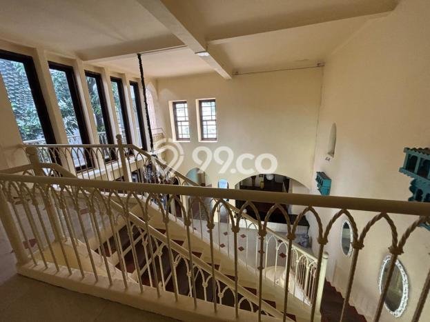 Disewakan Rumah Nyaman di Menteng Harga Rp 700 Juta/ Tahun Disewakan Rumah Nyaman di Menteng Harga Rp 700 Juta/ Tahun