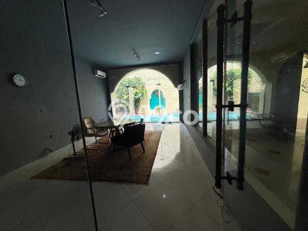 Disewakan Rumah Nyaman di Menteng Harga Rp 700 Juta/ Tahun Disewakan Rumah Nyaman di Menteng Harga Rp 700 Juta/ Tahun