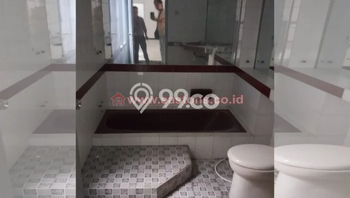 Unit Ruko Paling Strategis di Purwokerto Selatan Banyumas dengan LB 310m2 Unit Ruko Paling Strategis di Purwokerto Selatan Banyumas dengan LB 310m2