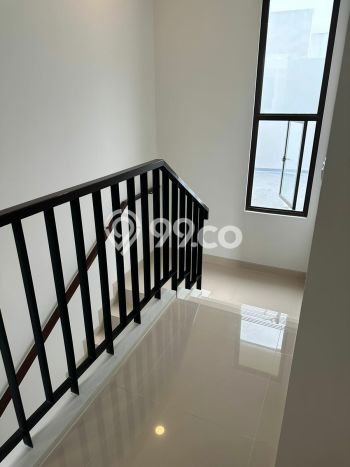 Hunian Elit LB 177m2 Siap Pakai Desain Elegan di BSD City, Tangerang Hunian Elit LB 177m2 Siap Pakai Desain Elegan di BSD City, Tangerang