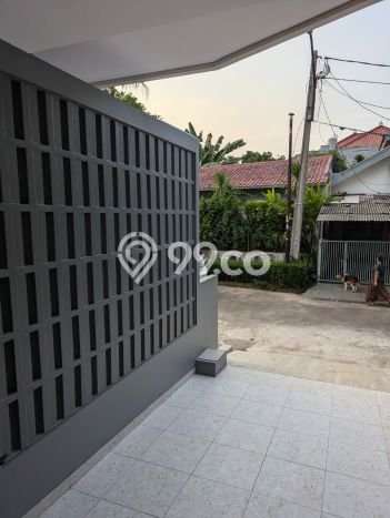 Hunian Elit LB 163m2 Siap Pakai Desain Elegan di Bintaro, Tangerang Selatan Hunian Elit LB 163m2 Siap Pakai Desain Elegan di Bintaro, Tangerang Selatan