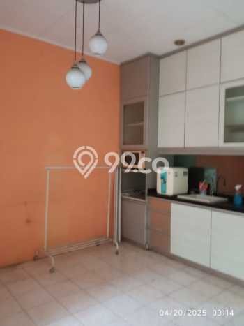 Rumah Minimalis di Serpong, Tangerang Selatan, Luas 250m² Bangunan 120m² Rumah Minimalis di Serpong, Tangerang Selatan, Luas 250m² Bangunan 120m²
