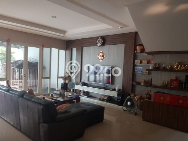Jual Rumah Luas Elegan Dengan View Eksklusif di Daan Mogot, Jakarta Barat Jual Rumah Luas Elegan Dengan View Eksklusif di Daan Mogot, Jakarta Barat
