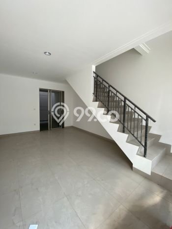 For Sale Hunian Rumah Terawat 2 KT di Pantai Indah Kapuk, Jakarta Utara For Sale Hunian Rumah Terawat 2 KT di Pantai Indah Kapuk, Jakarta Utara