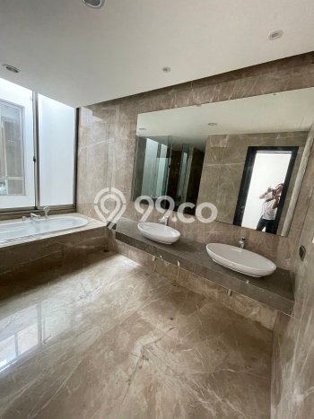 DIJUAL CEPAT! Rumah Modern area , Jakarta Utara, LT 320m2m² Bangunan 400m2m² Bisa Nego! DIJUAL CEPAT! Rumah Modern area , Jakarta Utara, LT 320m2m² Bangunan 400m2m² Bisa Nego!