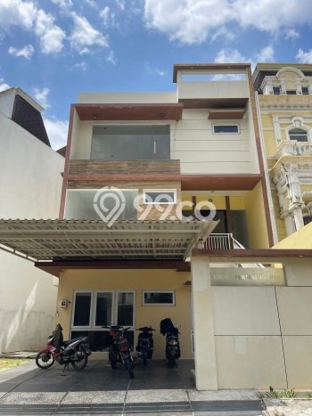 Rumah Nyaman di , Jakarta Utara, LT 167m2m² LB 400m2m² Rumah Nyaman di , Jakarta Utara, LT 167m2m² LB 400m2m²