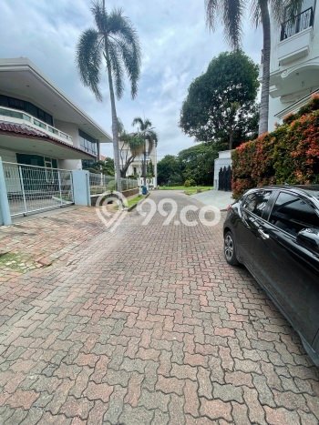 KESEMPATAN EMAS! Rumah area Pantai Mutiara, Jakarta Utara, Luas 312m² Bangunan 450m² KESEMPATAN EMAS! Rumah area Pantai Mutiara, Jakarta Utara, Luas 312m² Bangunan 450m²