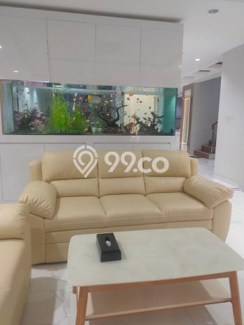 Properti Nyaman 5 KT Luas Tanah 200m² di Pantai Indah Kapuk, Jakarta Utara Properti Nyaman 5 KT Luas Tanah 200m² di Pantai Indah Kapuk, Jakarta Utara