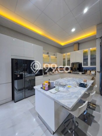 Hunian Mewah LB 700m2 Siap Pakai Desain Elegan di Pantai Indah Kapuk, Jakarta Utara Hunian Mewah LB 700m2 Siap Pakai Desain Elegan di Pantai Indah Kapuk, Jakarta Utara