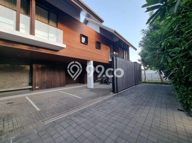 LOKASI STRATEGIS! Vila di Renon, Area 490m2m², Kawasan Potensial LOKASI STRATEGIS! Vila di Renon, Area 490m2m², Kawasan Potensial