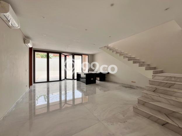 Jual Rumah Luas Megah Dengan View Eksklusif di Umalas, Badung Jual Rumah Luas Megah Dengan View Eksklusif di Umalas, Badung