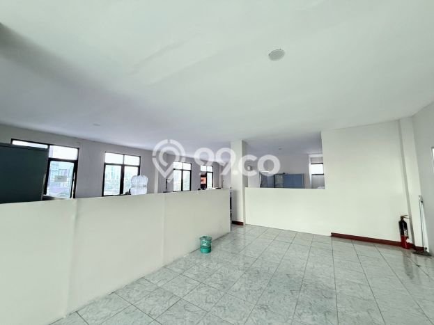 Lokasi Strategis! Dijual Kantor Bisnis di Mampang Prapatan, Jakarta Selatan Kondisi Baik Lokasi Strategis! Dijual Kantor Bisnis di Mampang Prapatan, Jakarta Selatan Kondisi Baik
