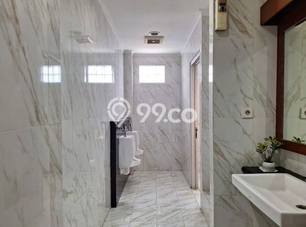 Kantor Bagus LT 425m2 LB 1200m2 Dijual di Kemayoran Jakarta Pusat Kantor Bagus LT 425m2 LB 1200m2 Dijual di Kemayoran Jakarta Pusat