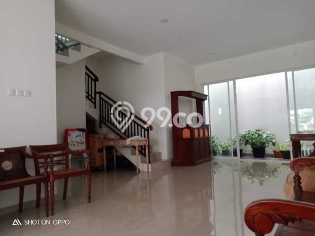 Rumah Luxury Modern Tanpa Renovasi di Kemang Pratama Bekasi Rumah Luxury Modern Tanpa Renovasi di Kemang Pratama Bekasi