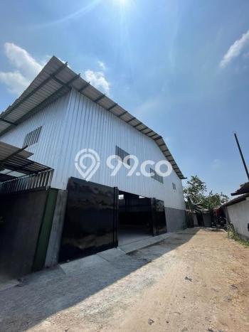 Unit Gudang Disewakan di Moch Toha di Area Ramai & Strategis Unit Gudang Disewakan di Moch Toha di Area Ramai & Strategis