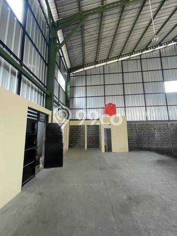 Unit Gudang Disewakan di Moch Toha di Area Ramai & Strategis Unit Gudang Disewakan di Moch Toha di Area Ramai & Strategis