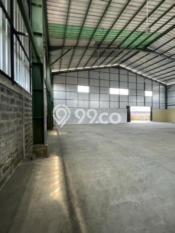 Unit Gudang Disewakan di Moch Toha di Area Ramai & Strategis Unit Gudang Disewakan di Moch Toha di Area Ramai & Strategis