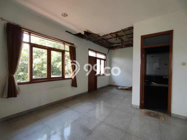Rumah Strategis area , Bandung, Luas 865m2m² Bangunan 300m2m² - HARGA NEGO! Rumah Strategis area , Bandung, Luas 865m2m² Bangunan 300m2m² - HARGA NEGO!
