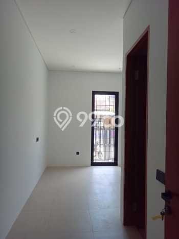 Rumah Minimalis 3 KT di Taman Kopo Indah Bandung Unfurnished Rumah Minimalis 3 KT di Taman Kopo Indah Bandung Unfurnished