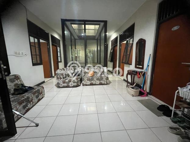 Komersial untuk Disewa di Pusat Bandung Luas Bangunan 100m2 Komersial untuk Disewa di Pusat Bandung Luas Bangunan 100m2