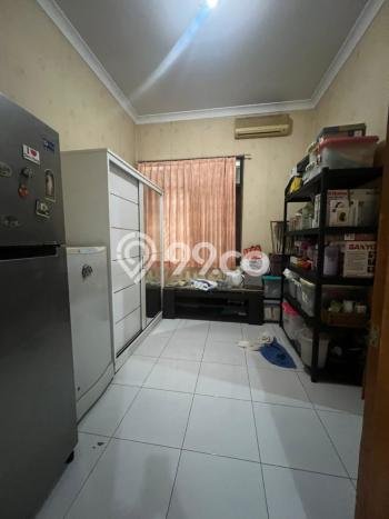 Rumah Elit LB 200m2 Siap Pakai Desain Elegan di Singgasana, Bandung Rumah Elit LB 200m2 Siap Pakai Desain Elegan di Singgasana, Bandung