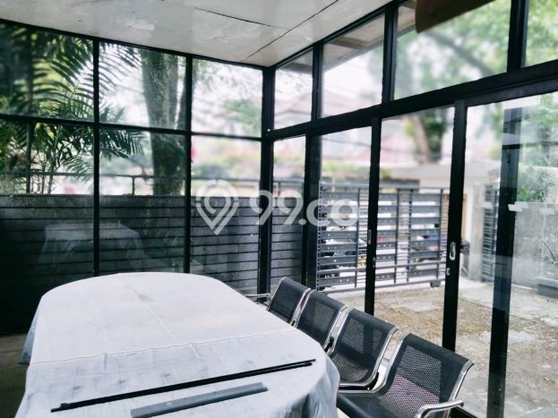 Disewakan! Rumah 4 Kamar Tidur &
2 Kamar Mandi di Burangrang, Bandung Disewakan! Rumah 4 Kamar Tidur &
2 Kamar Mandi di Burangrang, Bandung