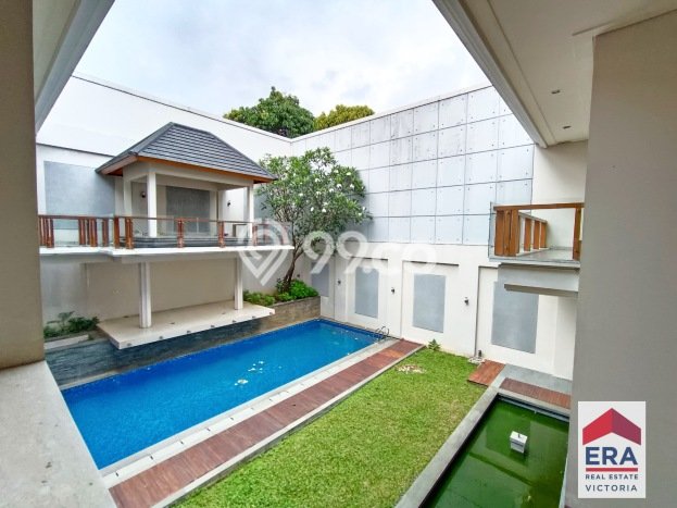 Dijual Rumah Mewah Elegan Dengan View Cantik di Pondok Indah, Jakarta Selatan Dijual Rumah Mewah Elegan Dengan View Cantik di Pondok Indah, Jakarta Selatan